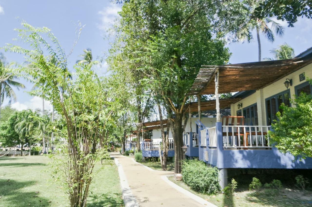 Soontreeya Lanta Hotel Koh Lanta Exterior photo